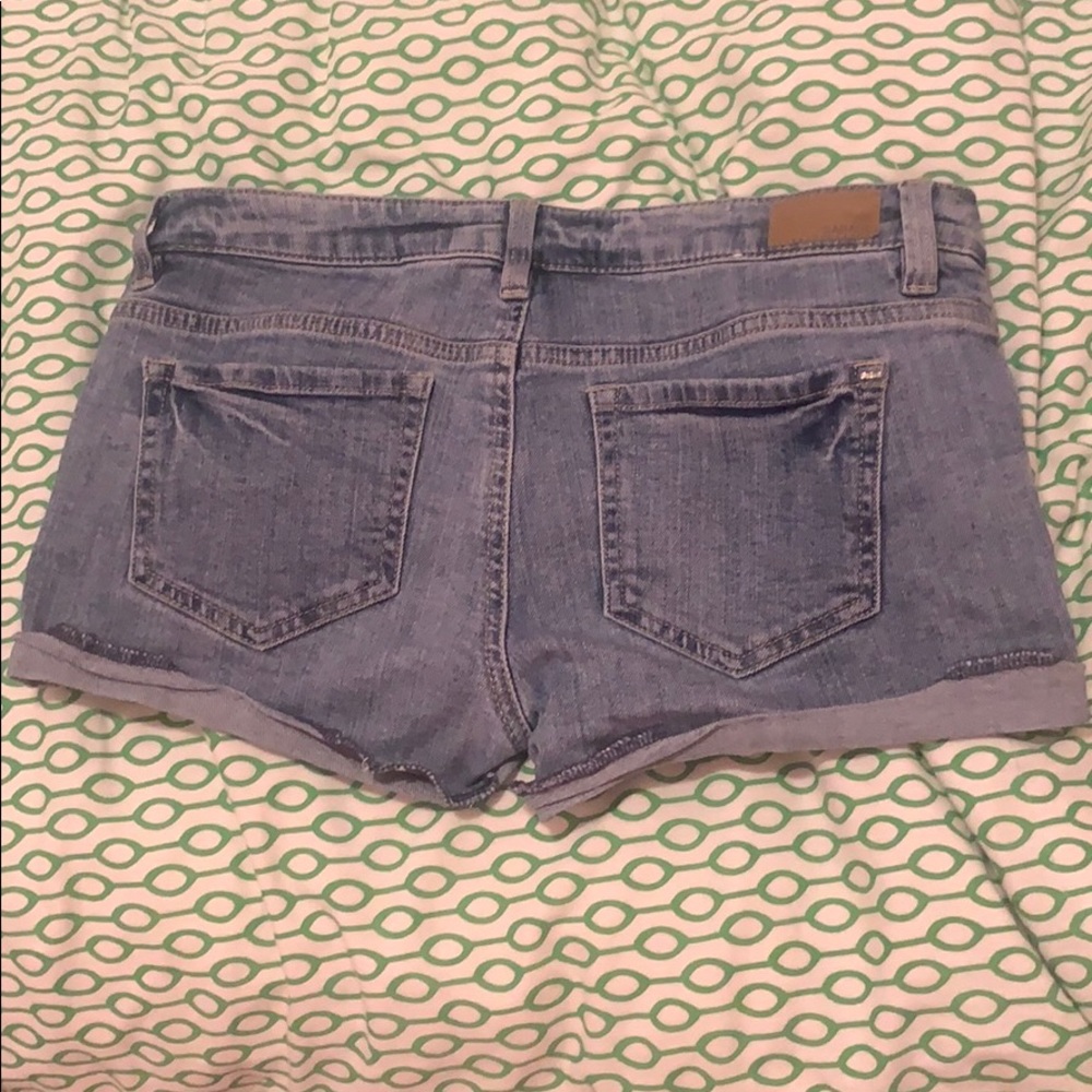 Garage shorts 🔥👍🏽 - Picture 3 of 3